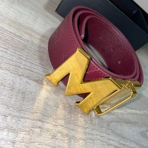 Reversible MCM Belt